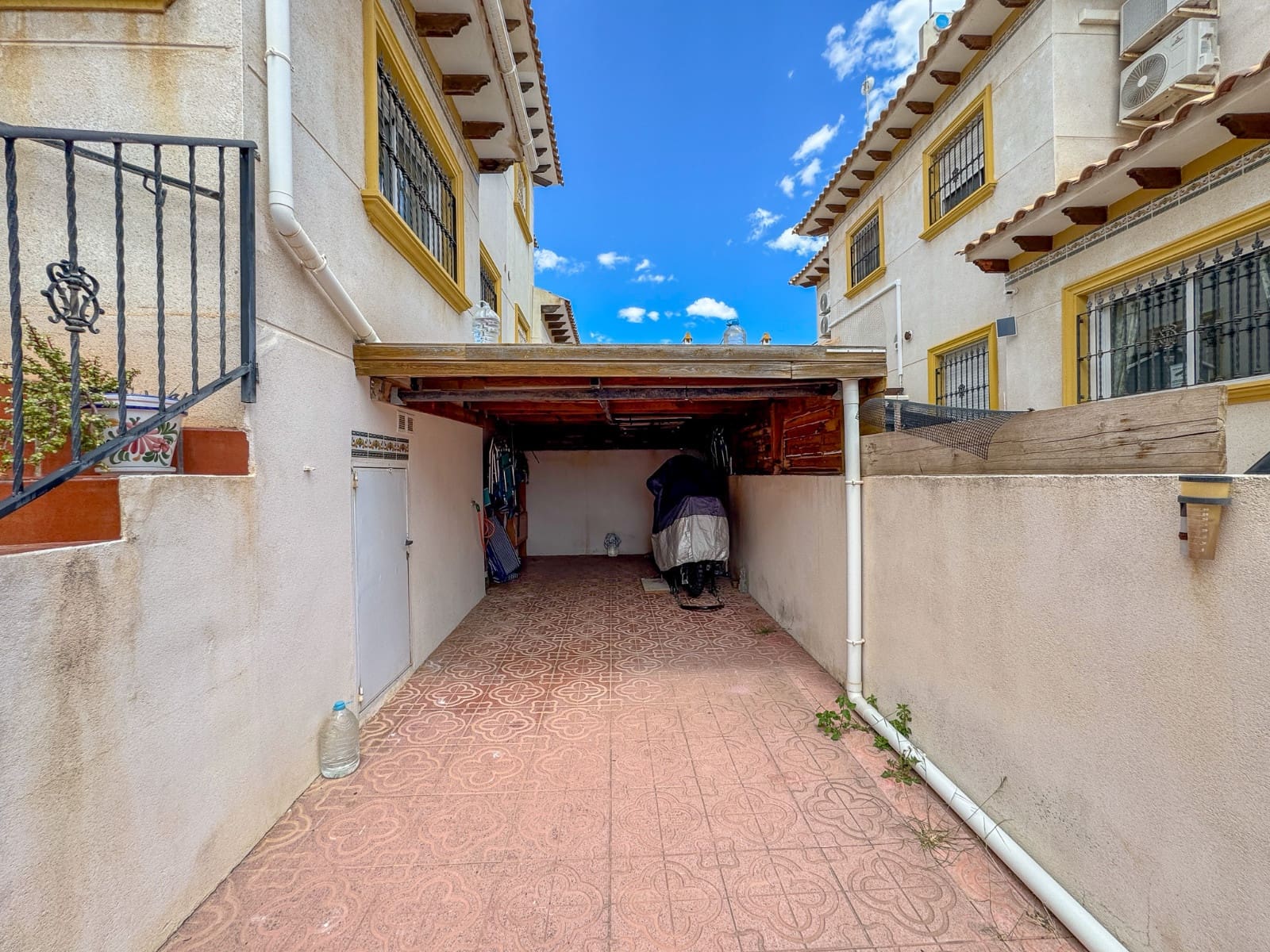 2 soverom Kjedet enebolig til salgs i Orihuela Costa med svømmebasseng - € 209 000 (Ref: 9858249)