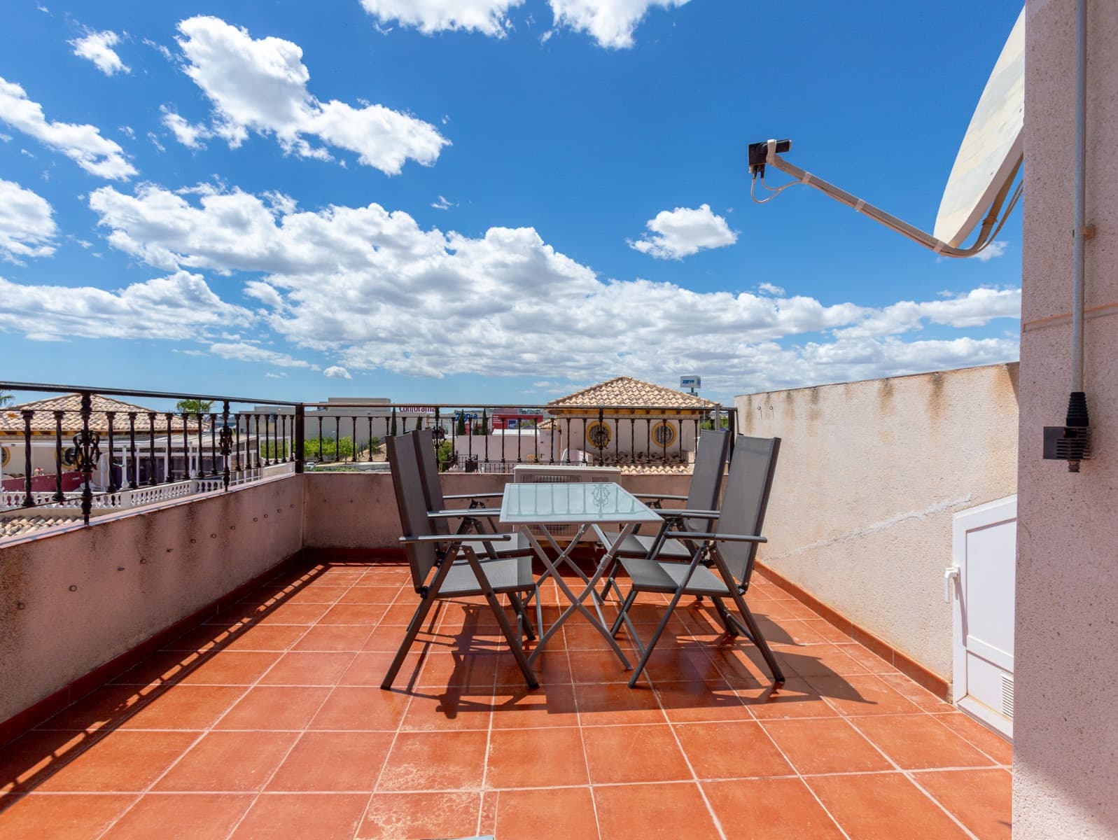 2 soverom Kjedet enebolig til salgs i Orihuela Costa med svømmebasseng - € 209 000 (Ref: 9858249)