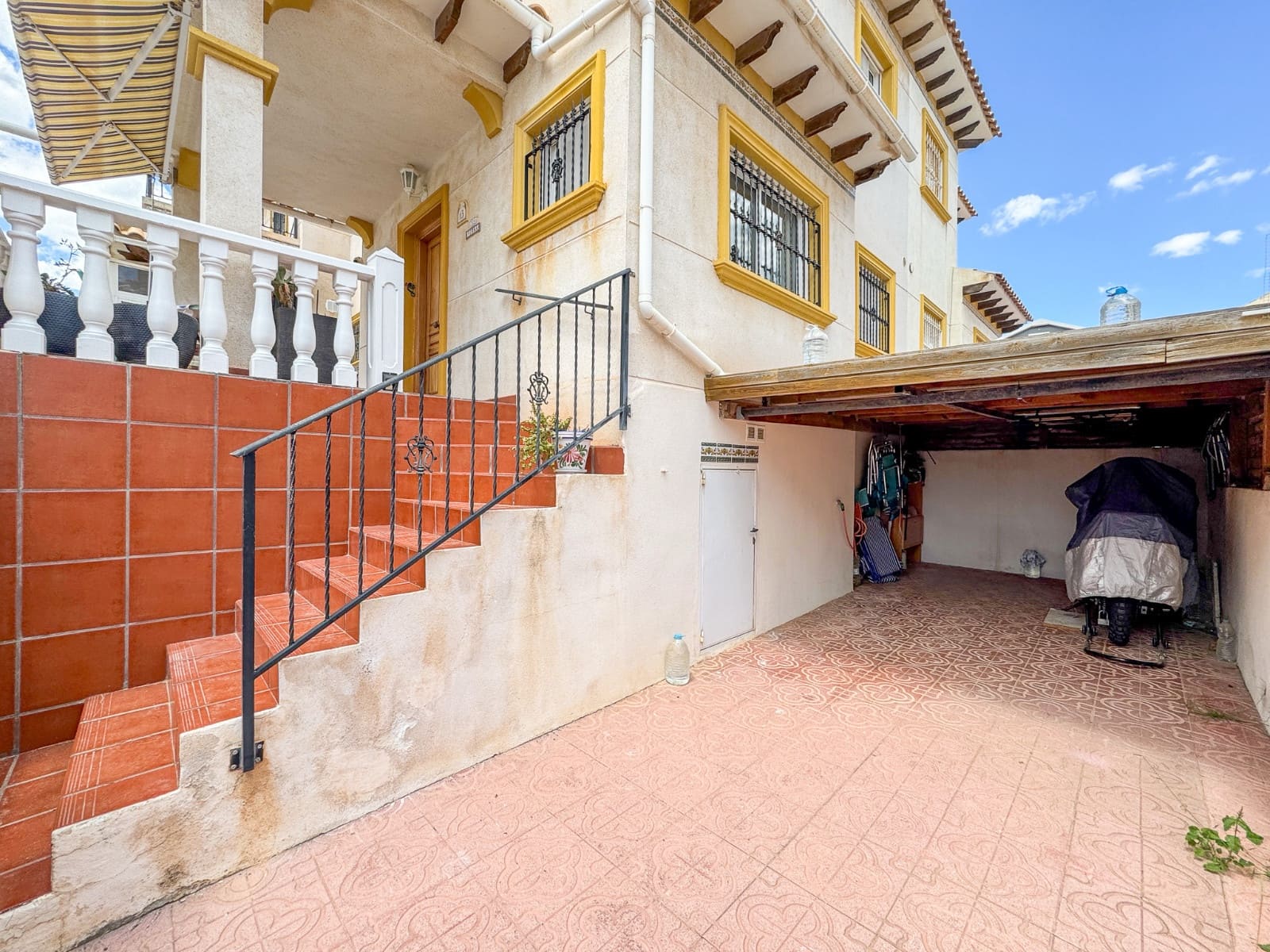 2 soverom Kjedet enebolig til salgs i Orihuela Costa med svømmebasseng - € 209 000 (Ref: 9858249)