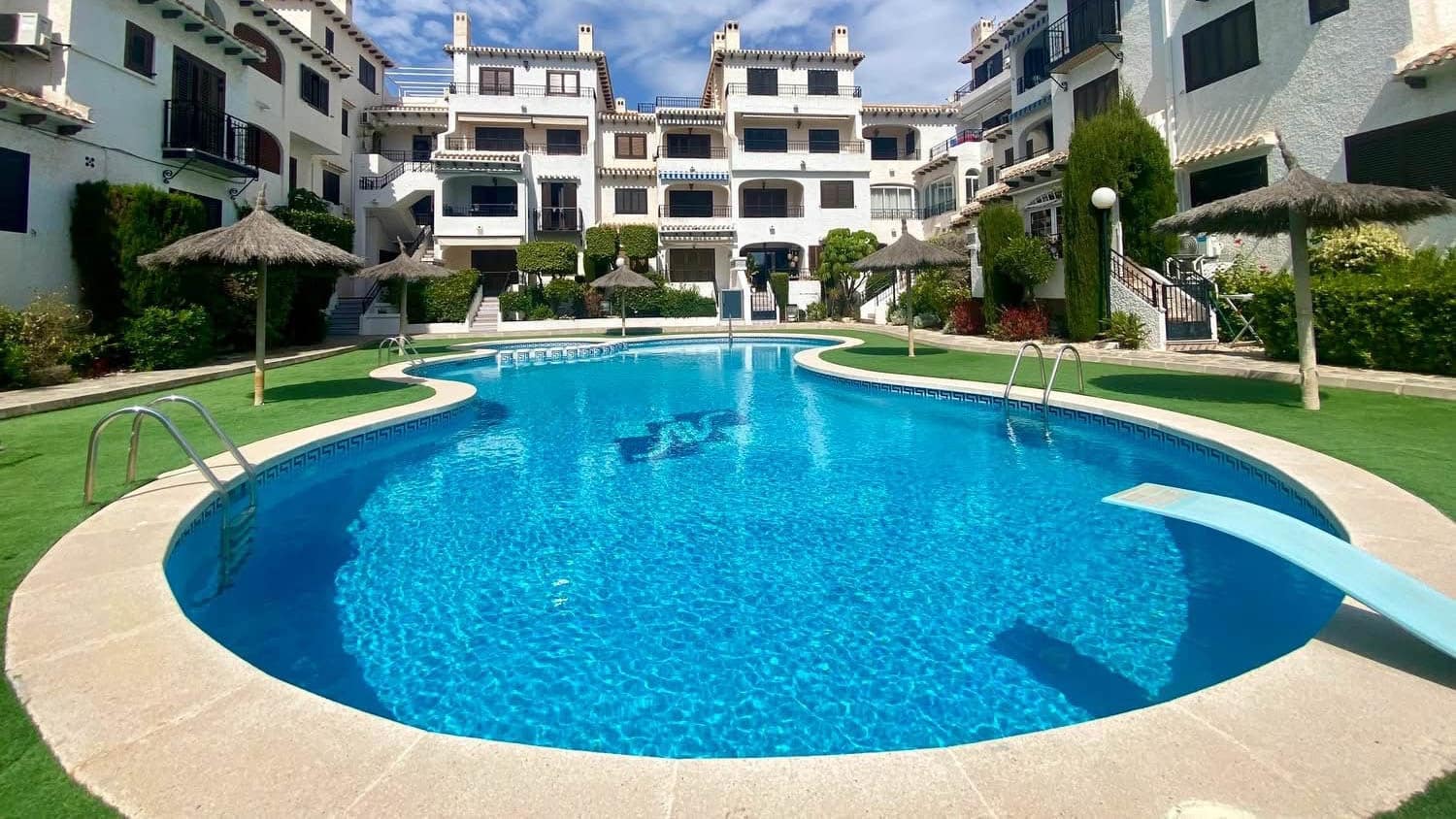 2 chambre Appartement à vendre à Orihuela Costa avec piscine - 205 000 € (Ref: 9858252)