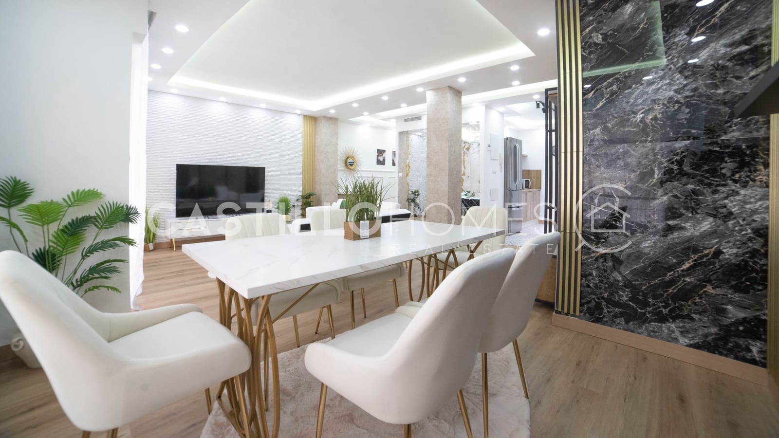 Apartamento de 4 habitaciones en Torrevieja en venta - 285.000 € (Ref: 9858253)
