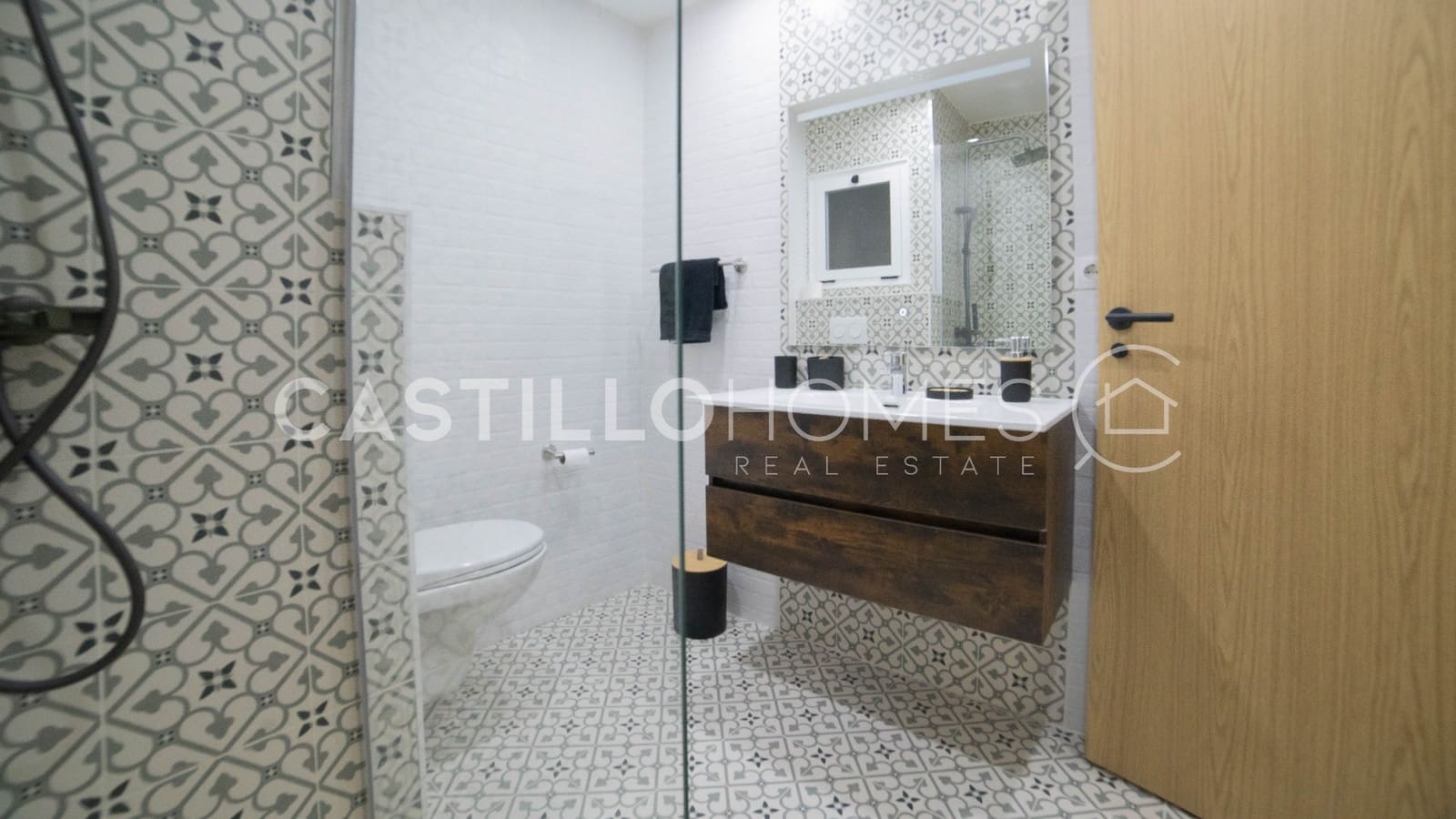 Apartamento de 4 habitaciones en Torrevieja en venta - 285.000 € (Ref: 9858253)