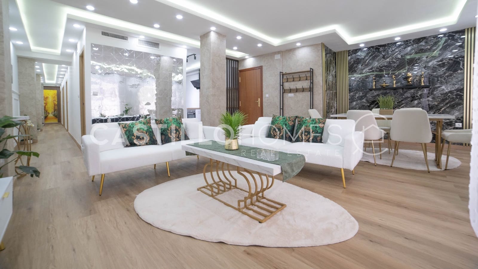 Apartamento de 4 habitaciones en Torrevieja en venta - 285.000 € (Ref: 9858253)