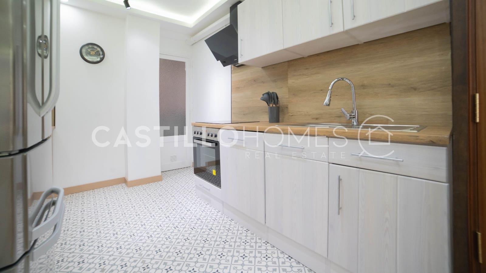 Apartamento de 4 habitaciones en Torrevieja en venta - 285.000 € (Ref: 9858253)