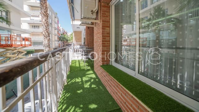 Apartamento de 4 habitaciones en Torrevieja en venta - 285.000 € (Ref: 9858253)