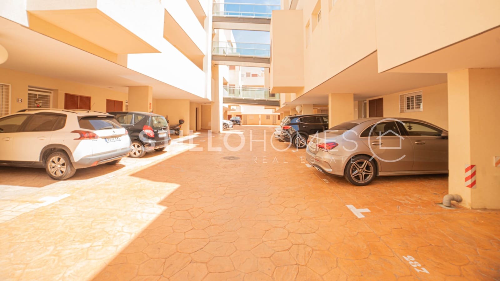 2 Zimmer Apartment zu verkaufen in Orihuela Costa mit Pool - 255.000 € (Ref: 9858257)