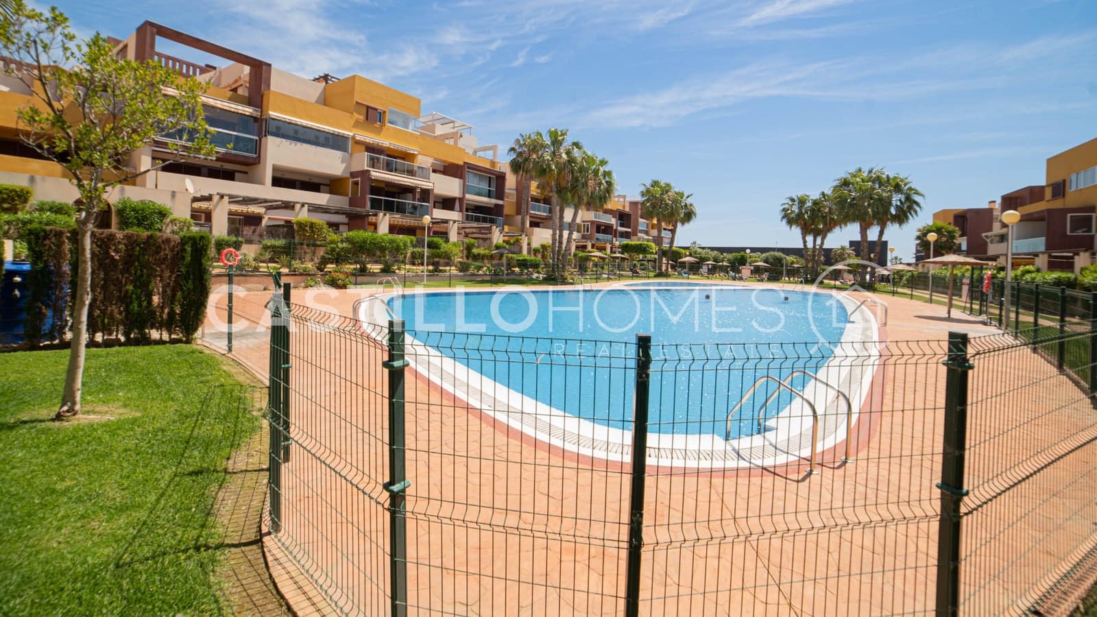 2 Zimmer Apartment zu verkaufen in Orihuela Costa mit Pool - 255.000 € (Ref: 9858257)