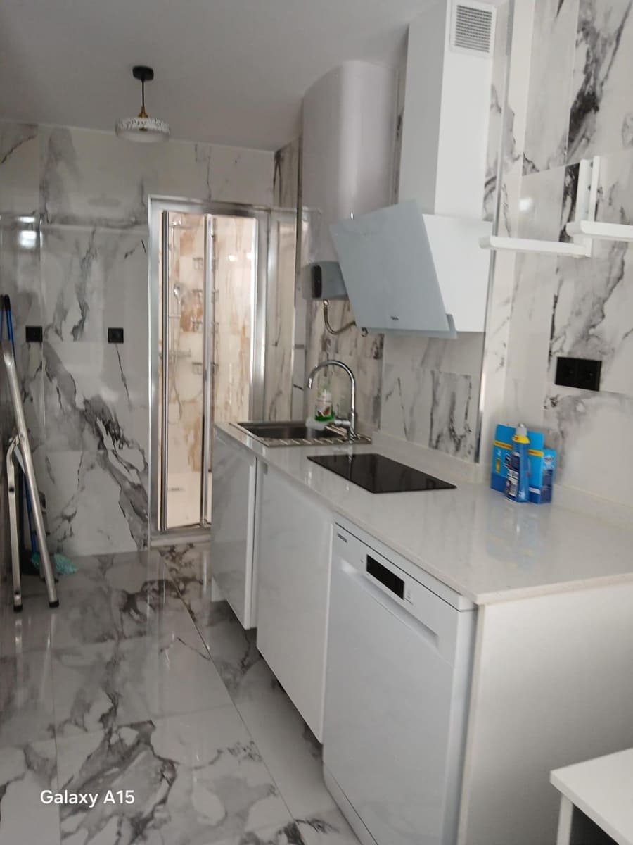 Studio for sale in Torrevieja - € 139,900 (Ref: 9860383)