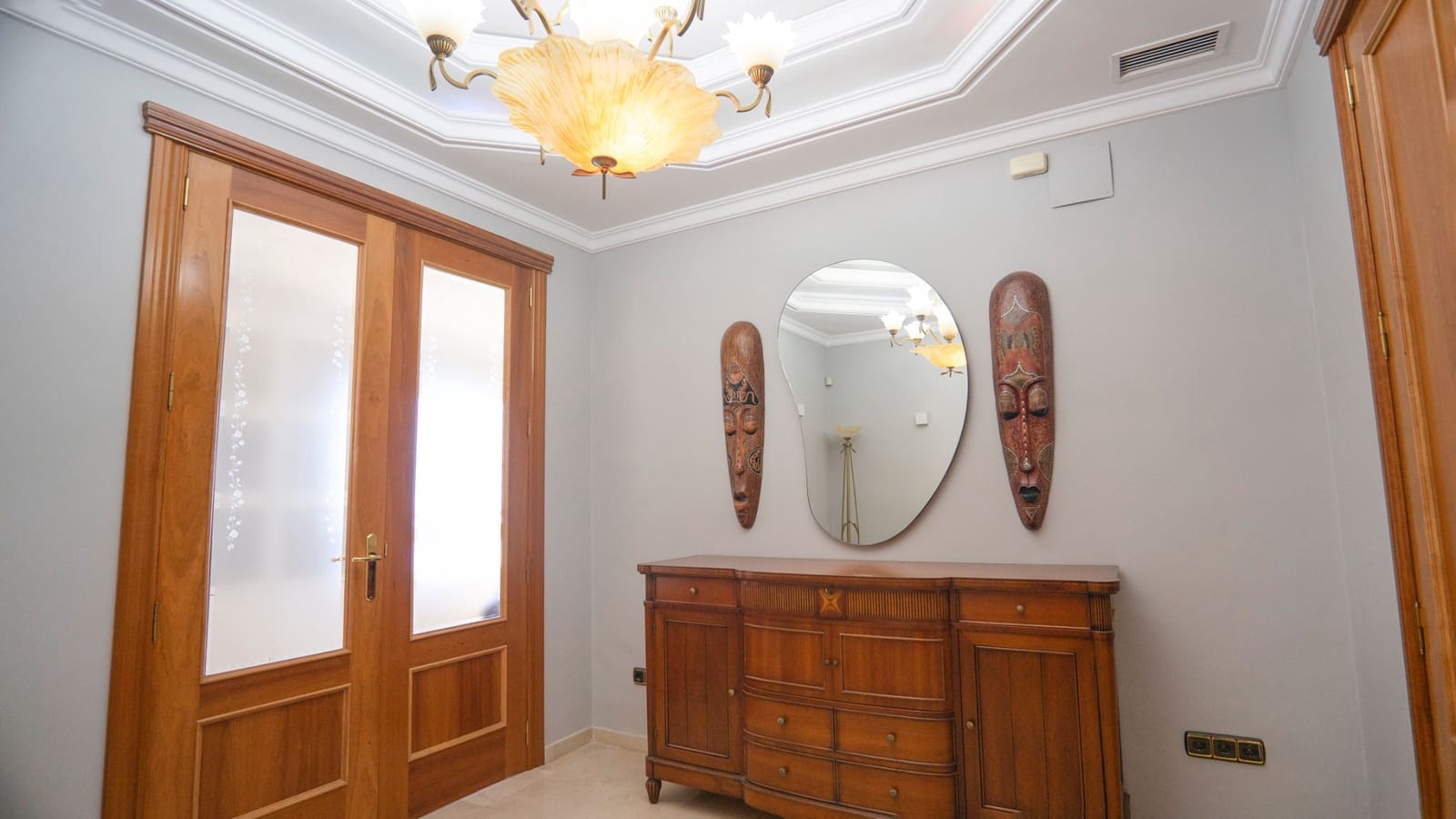 5 sypialnia Apartament na sprzedaż w Benidorm z basenem - 1 700 000 € (Ref: 9863818)