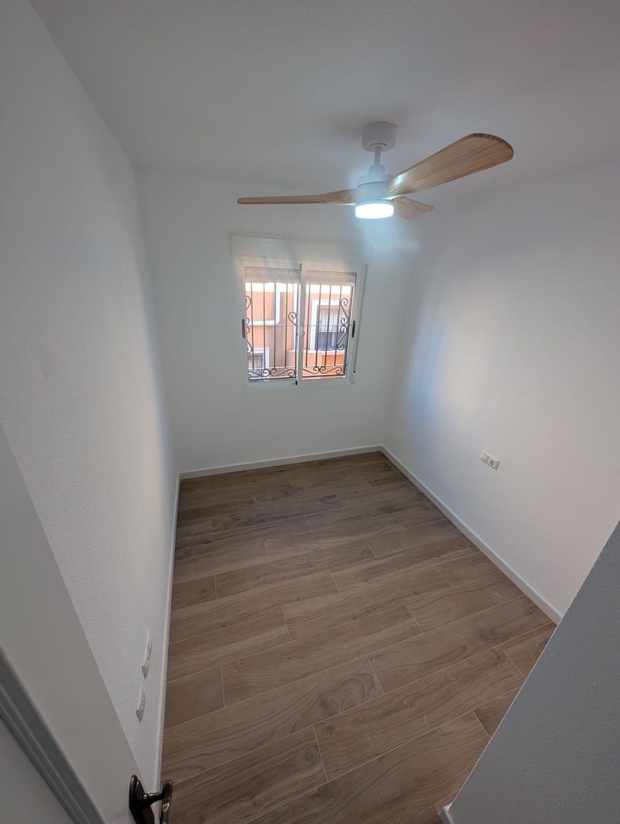 3 Zimmer Villa zu verkaufen in Orihuela Costa mit Pool - 259.000 € (Ref: 9867249)