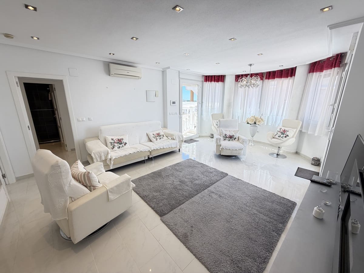 4 bedroom Villa for sale in Torremendo with pool - € 335,000 (Ref: 9869604)