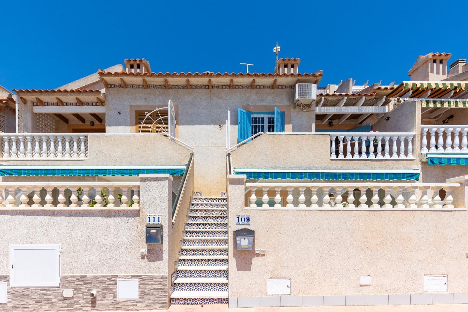 2 soveværelse Bungalow til salg i Guardamar del Segura med swimmingpool - € 169.900 (Ref: 9869606)