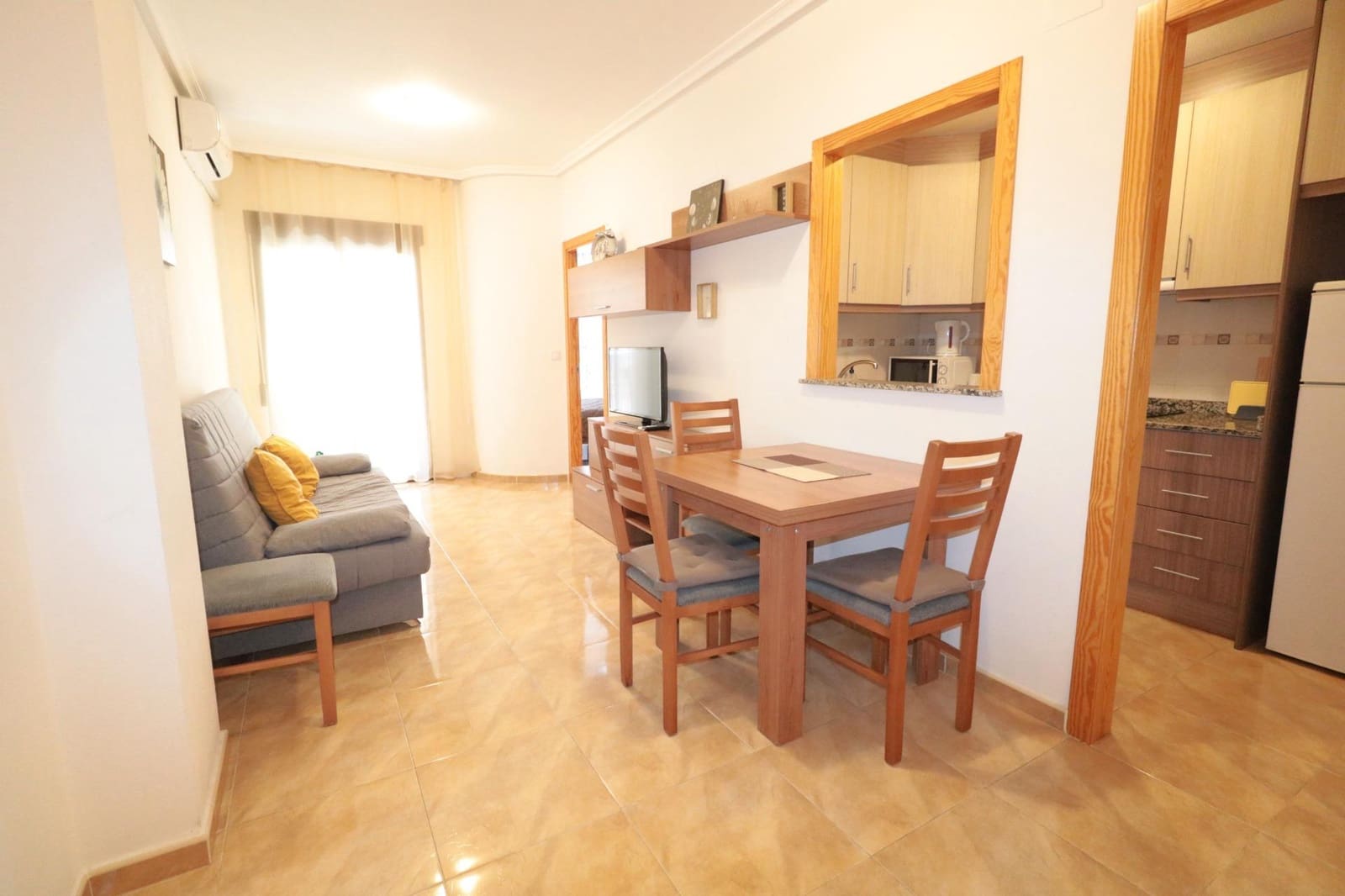 1 slaapkamer Appartement te koop in Torrevieja - € 130.000 (Ref: 9876872)