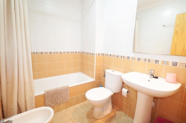 1 slaapkamer Appartement te koop in Torrevieja - € 130.000 (Ref: 9876872)