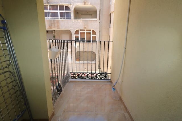 1 slaapkamer Appartement te koop in Torrevieja - € 130.000 (Ref: 9876872)