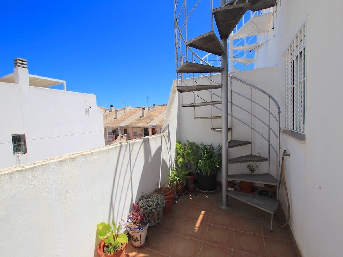 3 soverom Hus til salgs i Los Palacios - € 249 500 (Ref: 9876875)