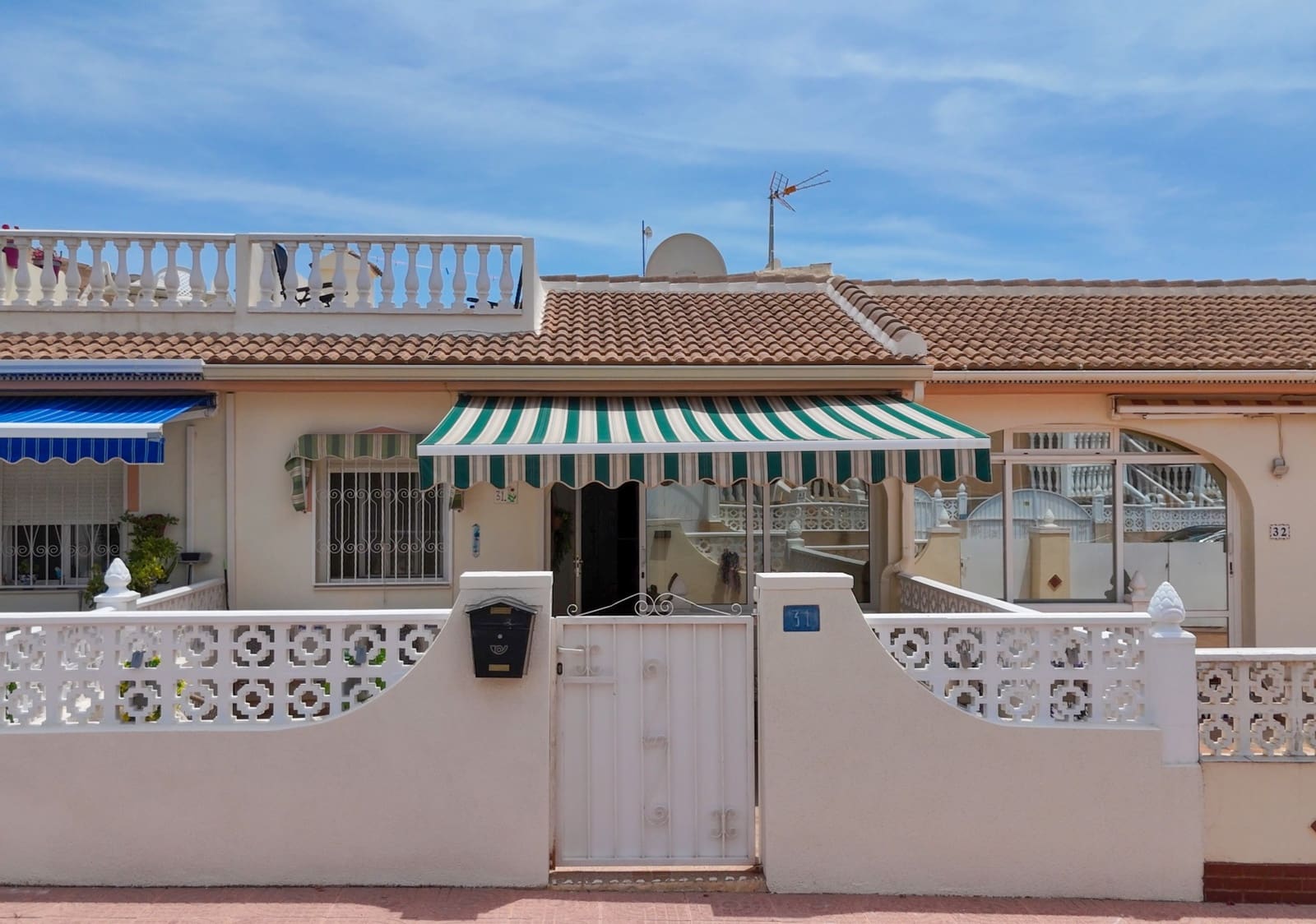 2 soverom Bungalow til salgs i Ciudad Quesada med svømmebasseng - € 187 000 (Ref: 9878844)