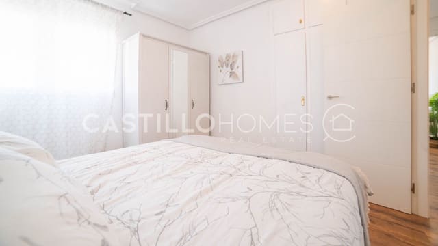 2 chambre Appartement à vendre à Torrevieja avec piscine garage - 149 000 € (Ref: 9879524)