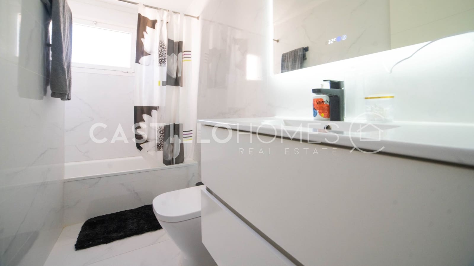2 chambre Appartement à vendre à Torrevieja avec piscine garage - 149 000 € (Ref: 9879524)