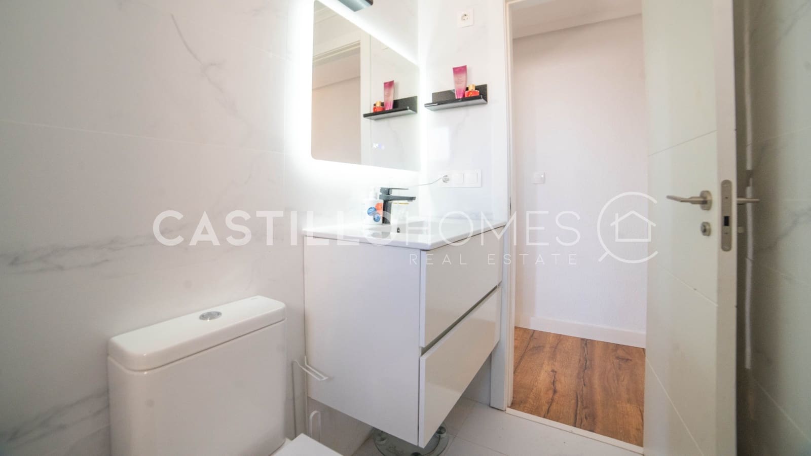 2 chambre Appartement à vendre à Torrevieja avec piscine garage - 149 000 € (Ref: 9879524)