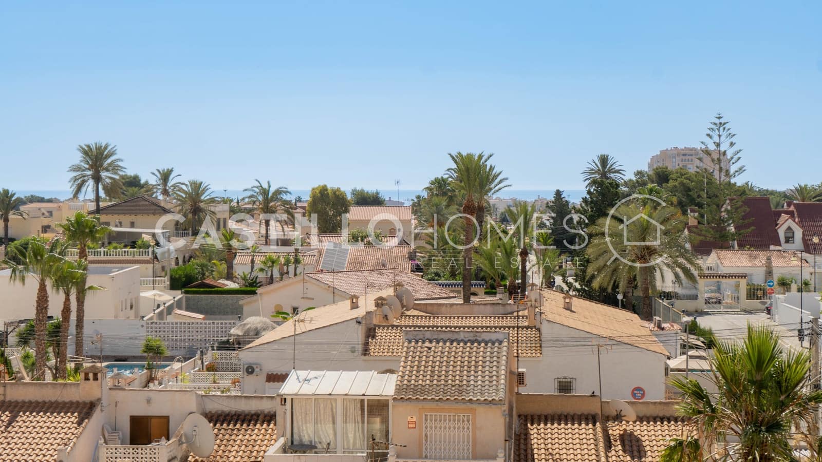 2 chambre Appartement à vendre à Torrevieja avec piscine garage - 149 000 € (Ref: 9879524)
