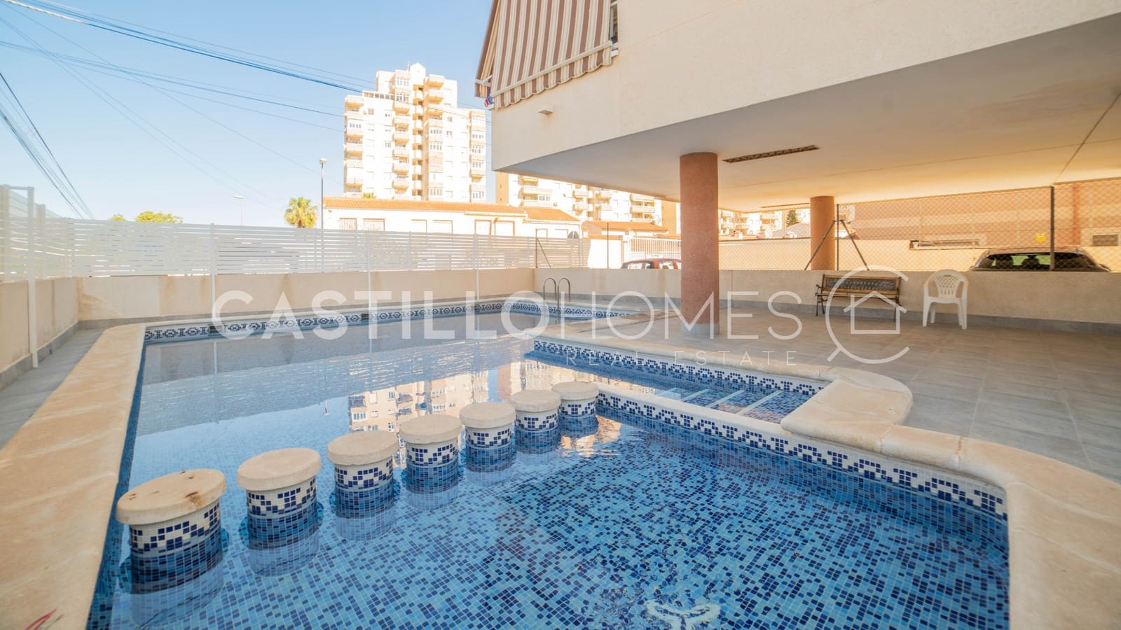 2 chambre Appartement à vendre à Torrevieja avec piscine garage - 149 000 € (Ref: 9879524)