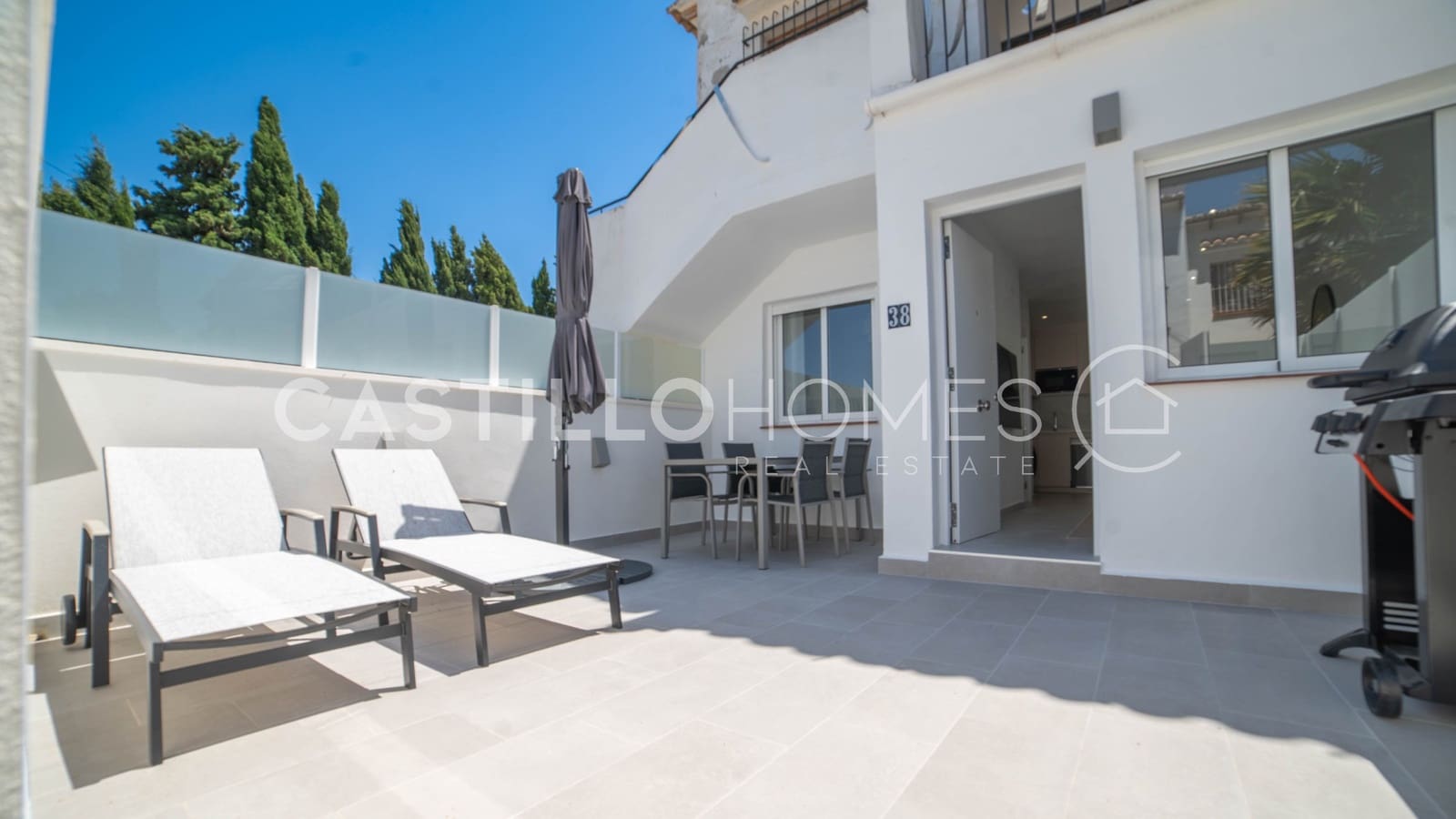 1 soveværelse Bungalow til salg i Torrevieja med swimmingpool - € 175.000 (Ref: 9879525)