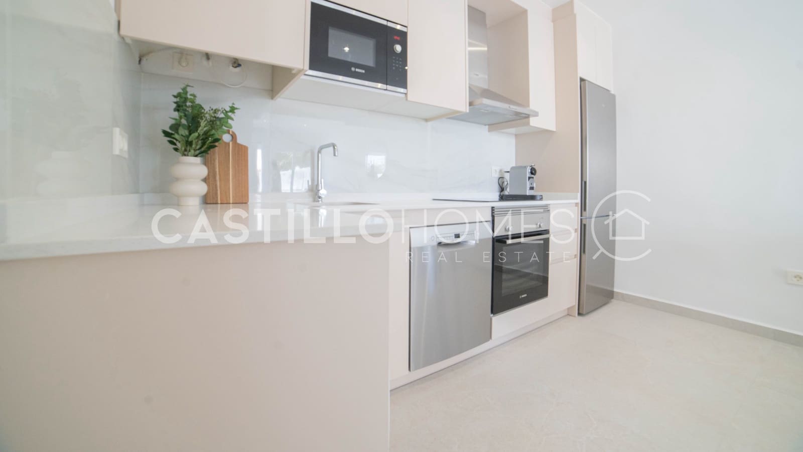 1 soveværelse Bungalow til salg i Torrevieja med swimmingpool - € 175.000 (Ref: 9879525)