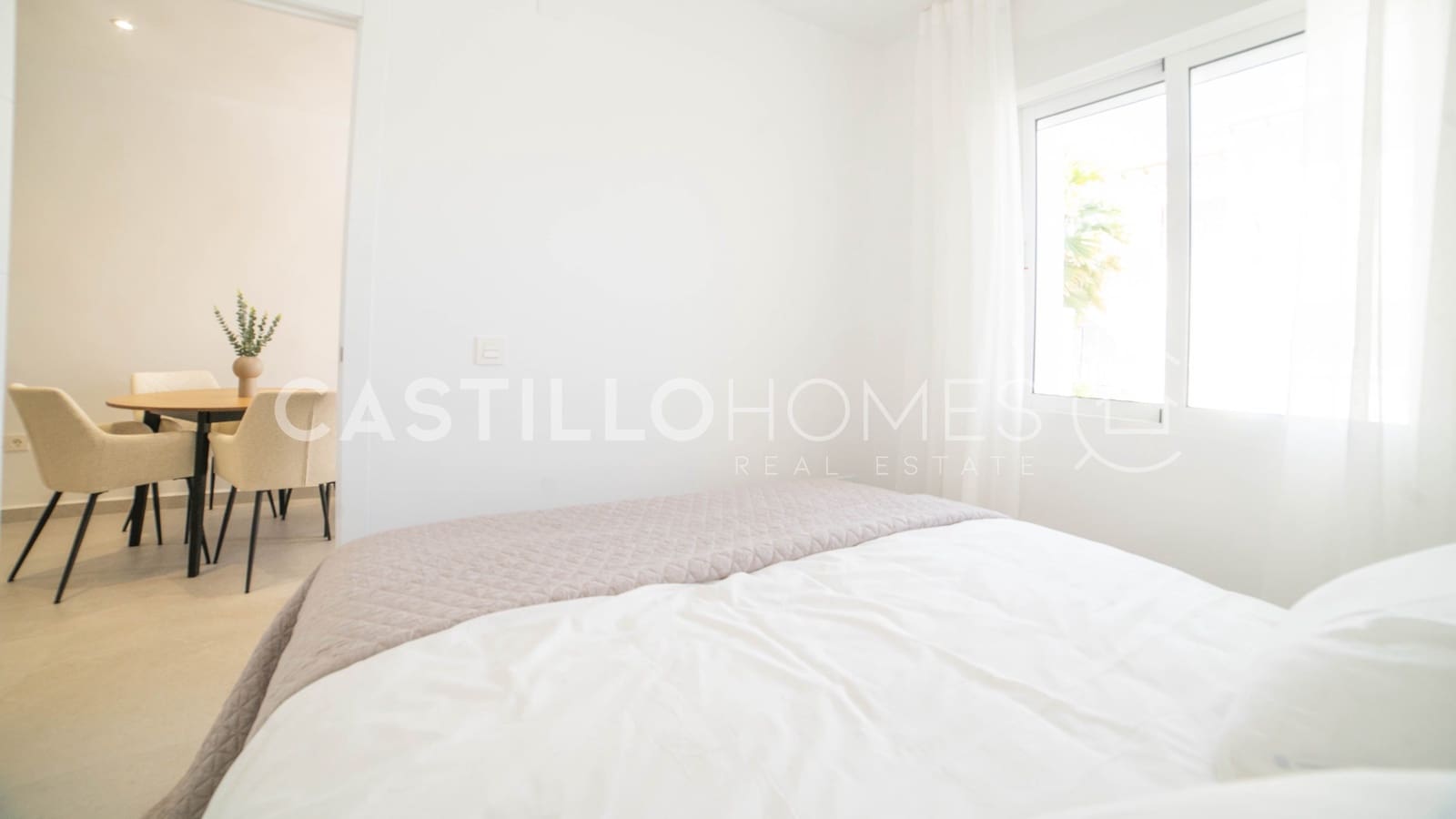 1 soveværelse Bungalow til salg i Torrevieja med swimmingpool - € 175.000 (Ref: 9879525)