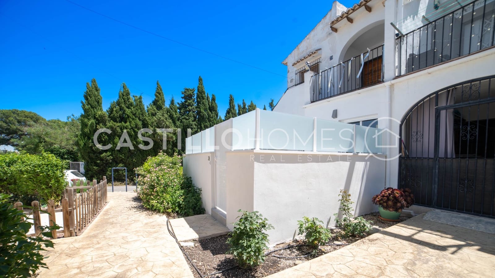 1 soveværelse Bungalow til salg i Torrevieja med swimmingpool - € 175.000 (Ref: 9879525)