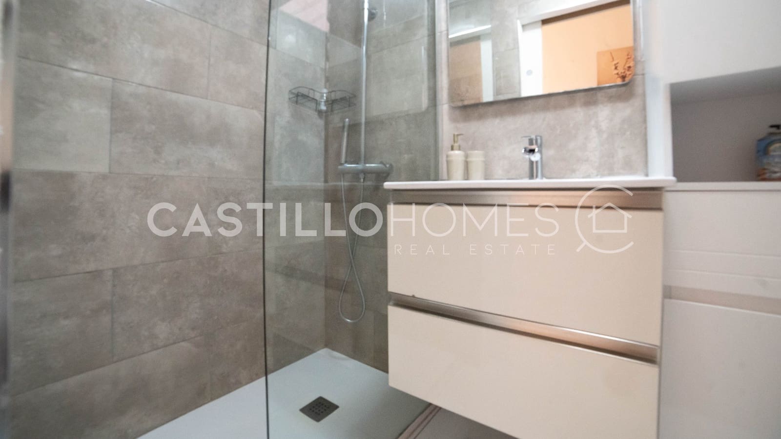 1 bedroom Apartment for sale in Torrevieja - € 135,000 (Ref: 9879534)
