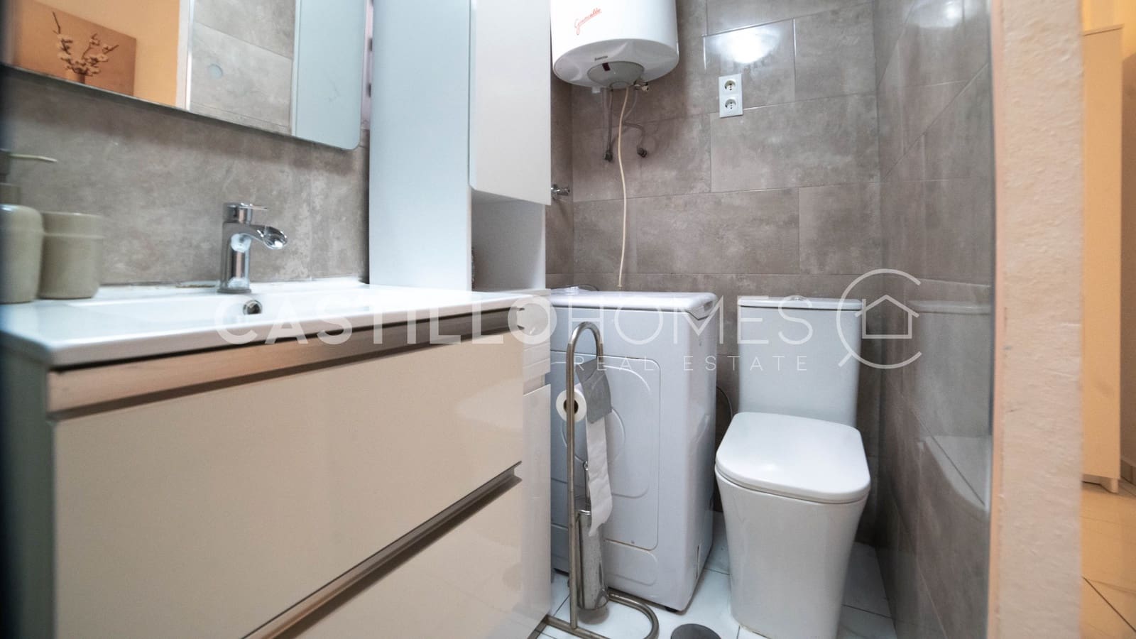 1 bedroom Apartment for sale in Torrevieja - € 135,000 (Ref: 9879534)