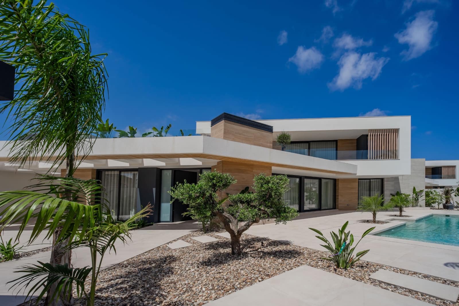 4 bedroom Villa for sale in Ciudad Quesada with pool garage - € 1,450,000 (Ref: 9885161)