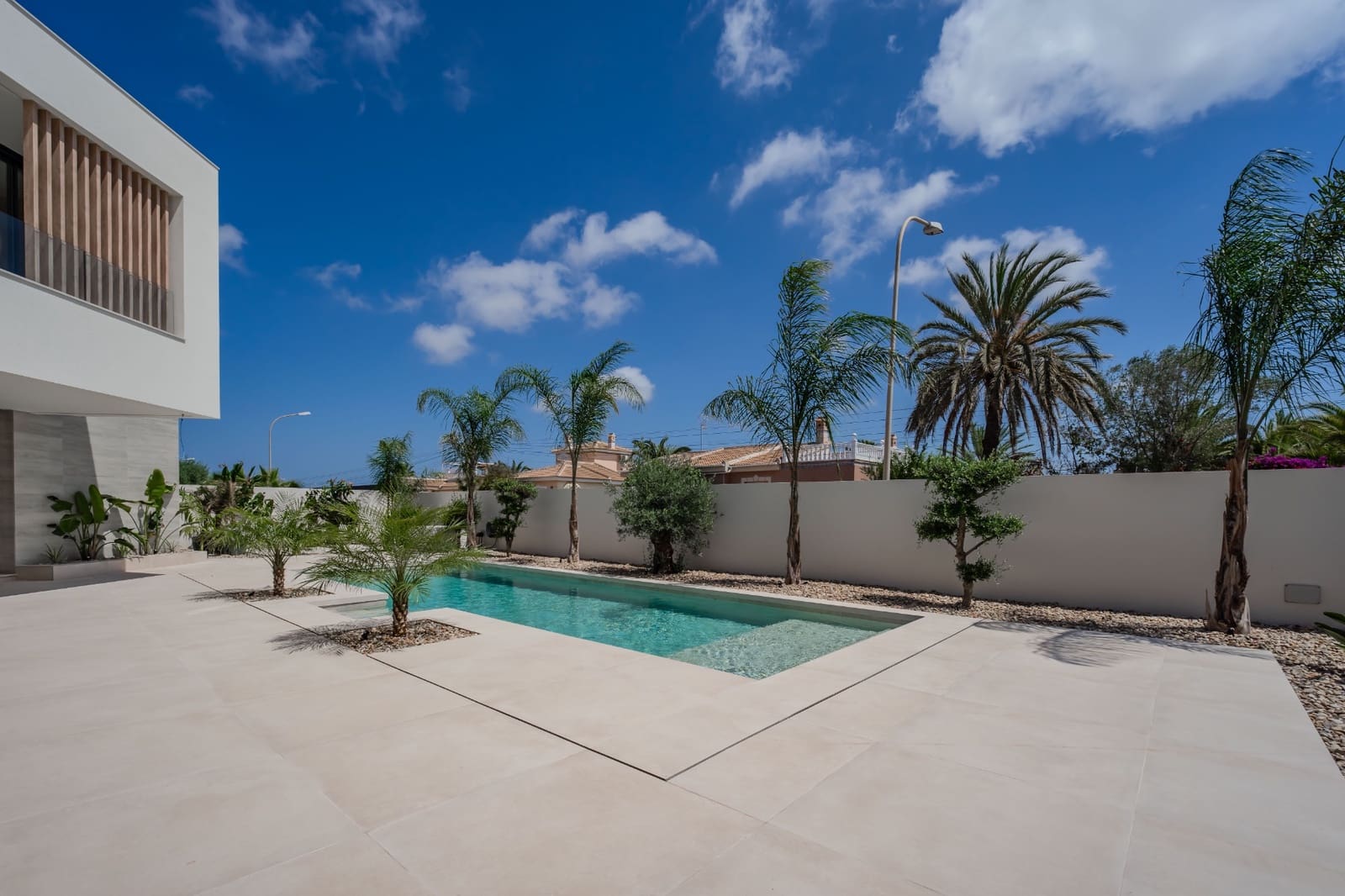 4 bedroom Villa for sale in Ciudad Quesada with pool garage - € 1,450,000 (Ref: 9885161)