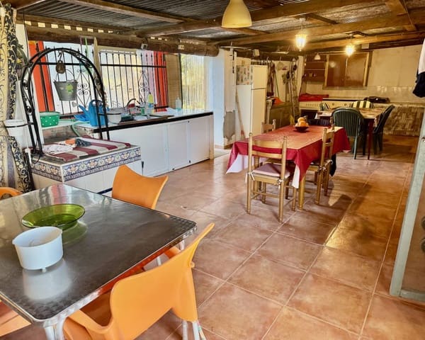 4 soveværelse Finca/Landehus til salg i Guardamar del Segura med garage - € 180.000 (Ref: 9885167)