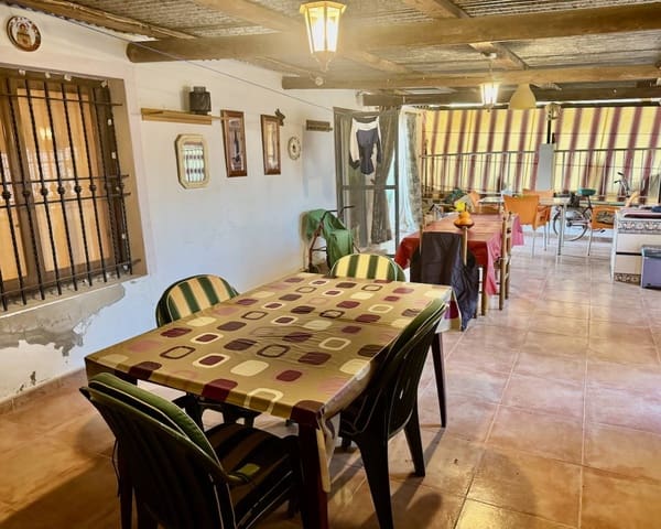 4 soveværelse Finca/Landehus til salg i Guardamar del Segura med garage - € 180.000 (Ref: 9885167)