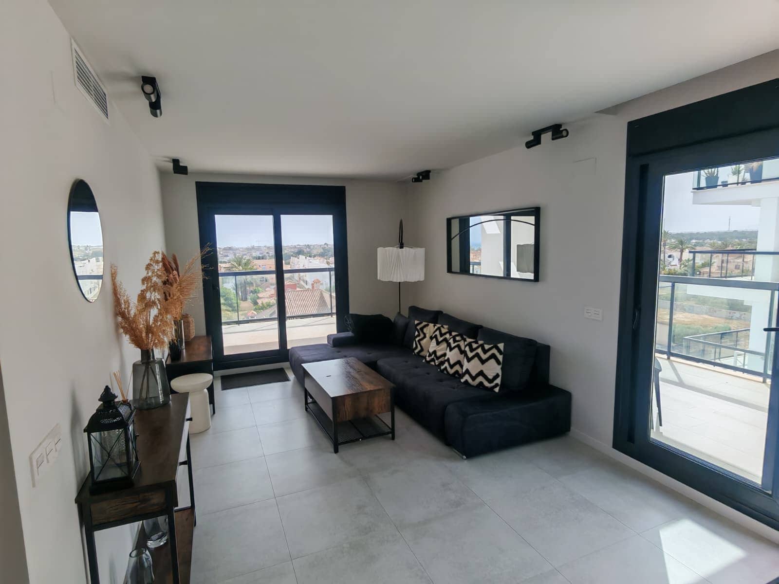 3 Zimmer Apartment zu verkaufen in Pilar de la Horadada mit Pool Garage - 577.500 € (Ref: 9889439)