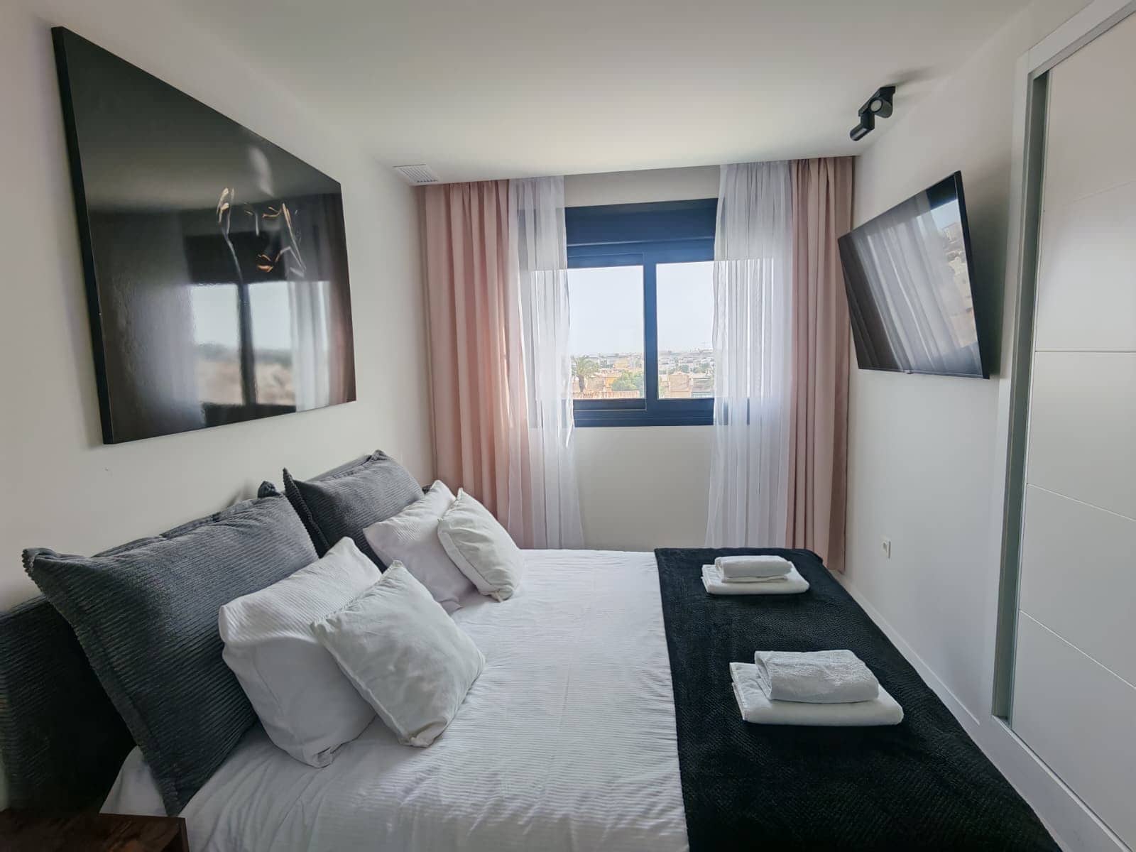 3 Zimmer Apartment zu verkaufen in Pilar de la Horadada mit Pool Garage - 577.500 € (Ref: 9889439)