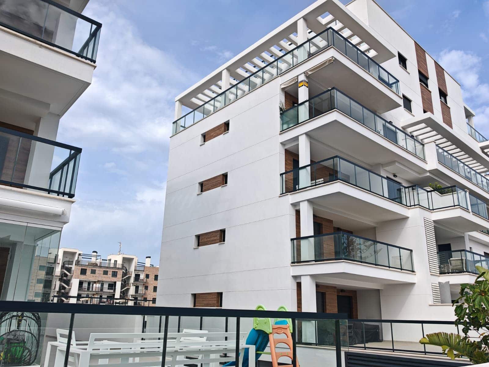 3 Zimmer Apartment zu verkaufen in Pilar de la Horadada mit Pool Garage - 577.500 € (Ref: 9889439)