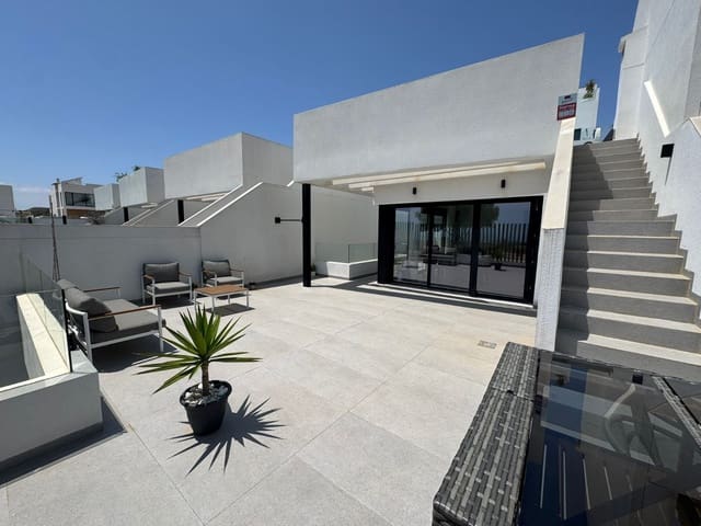 4 sypialnia Willa na sprzedaż w Guardamar del Segura z basenem garażem - 570 000 € (Ref: 9892628)