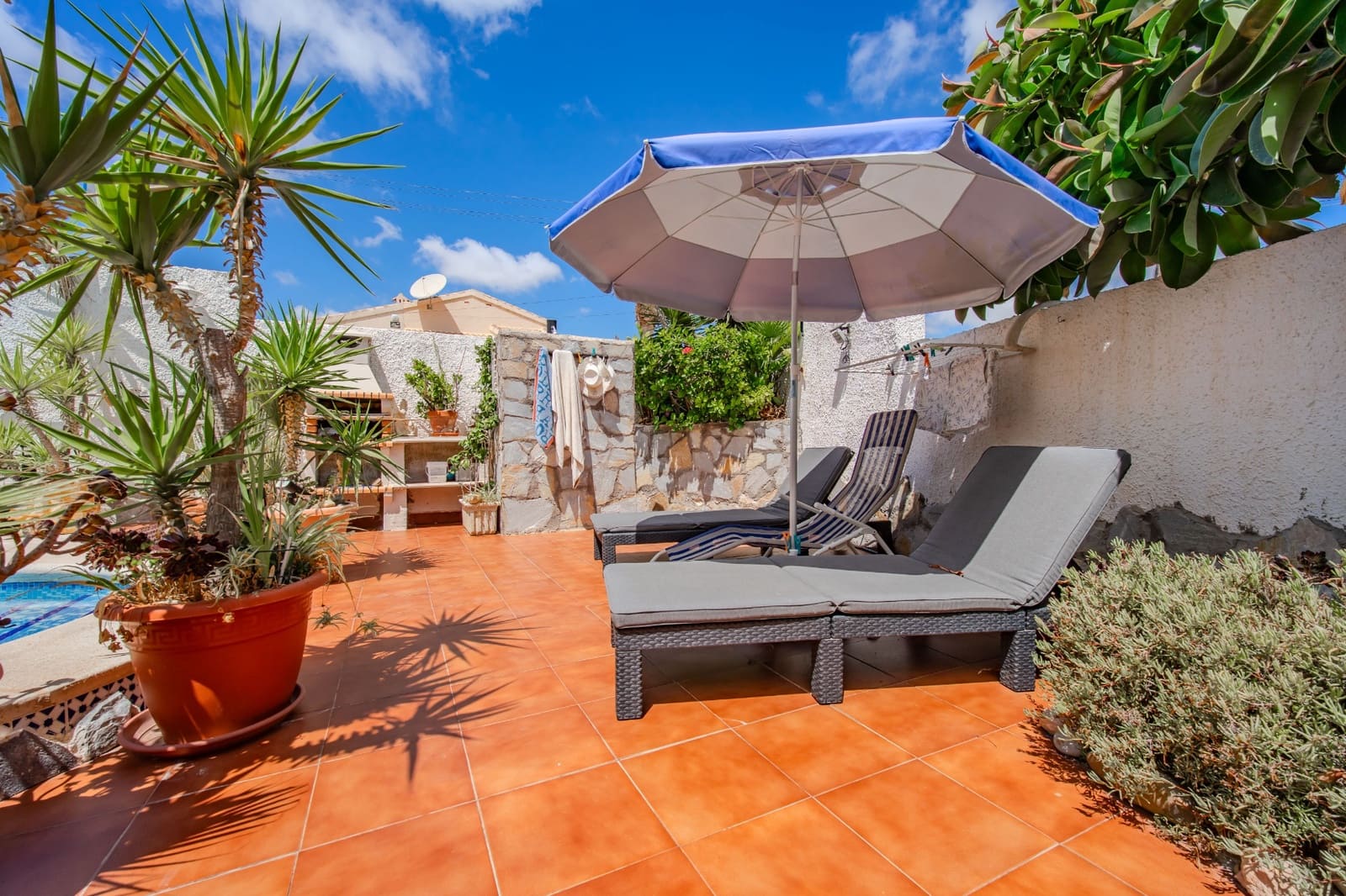 4 bedroom Villa for sale in Ciudad Quesada with pool garage - € 319,950 (Ref: 9892630)