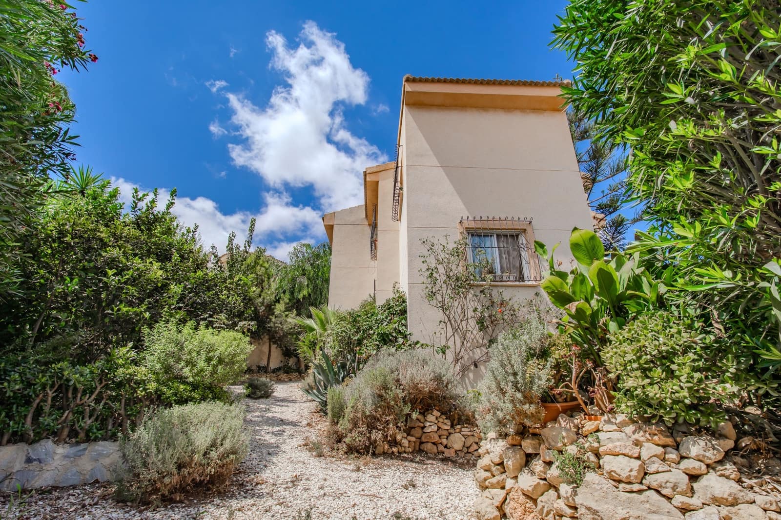 4 bedroom Villa for sale in Ciudad Quesada with pool garage - € 319,950 (Ref: 9892630)