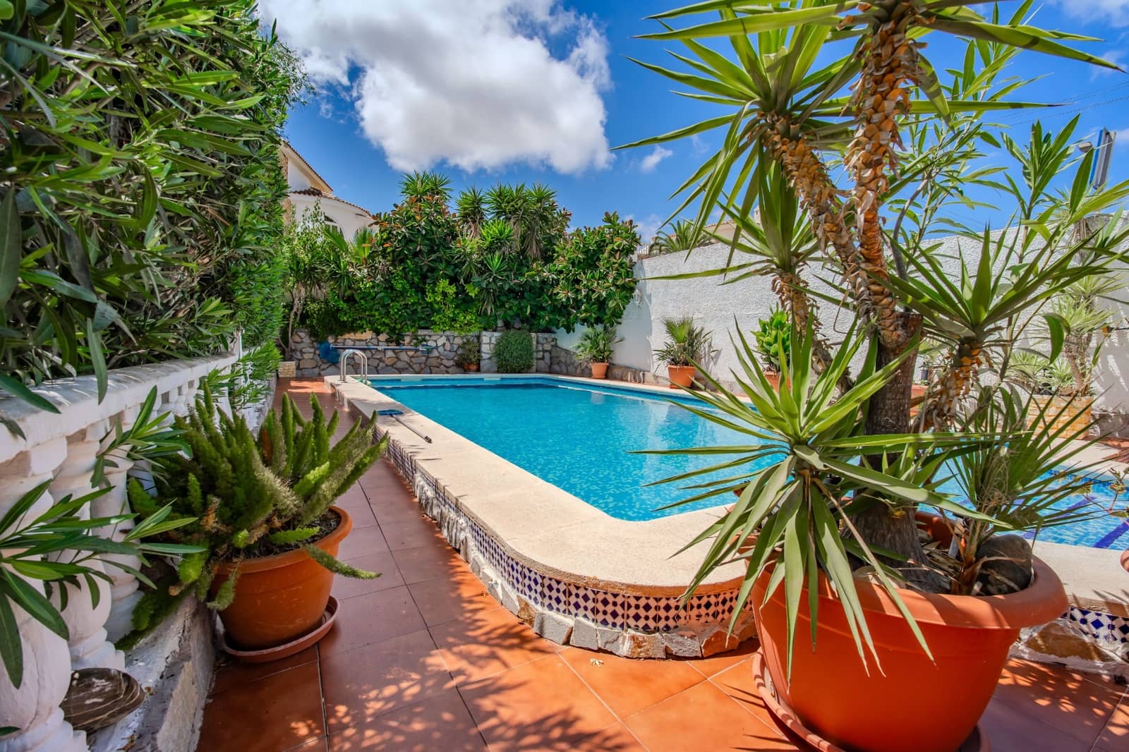 4 bedroom Villa for sale in Ciudad Quesada with pool garage - € 319,950 (Ref: 9892630)