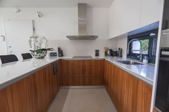 4 soveværelse Villa til salg i Ciudad Quesada, Rojales med swimmingpool - € 669.000 (Ref: 9892632)