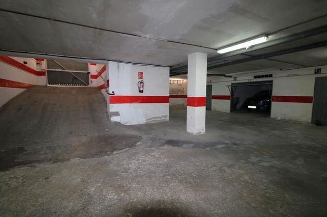 Autotalli myytävänä paikassa Torrevieja - 19 500 € (Ref: 9902107)