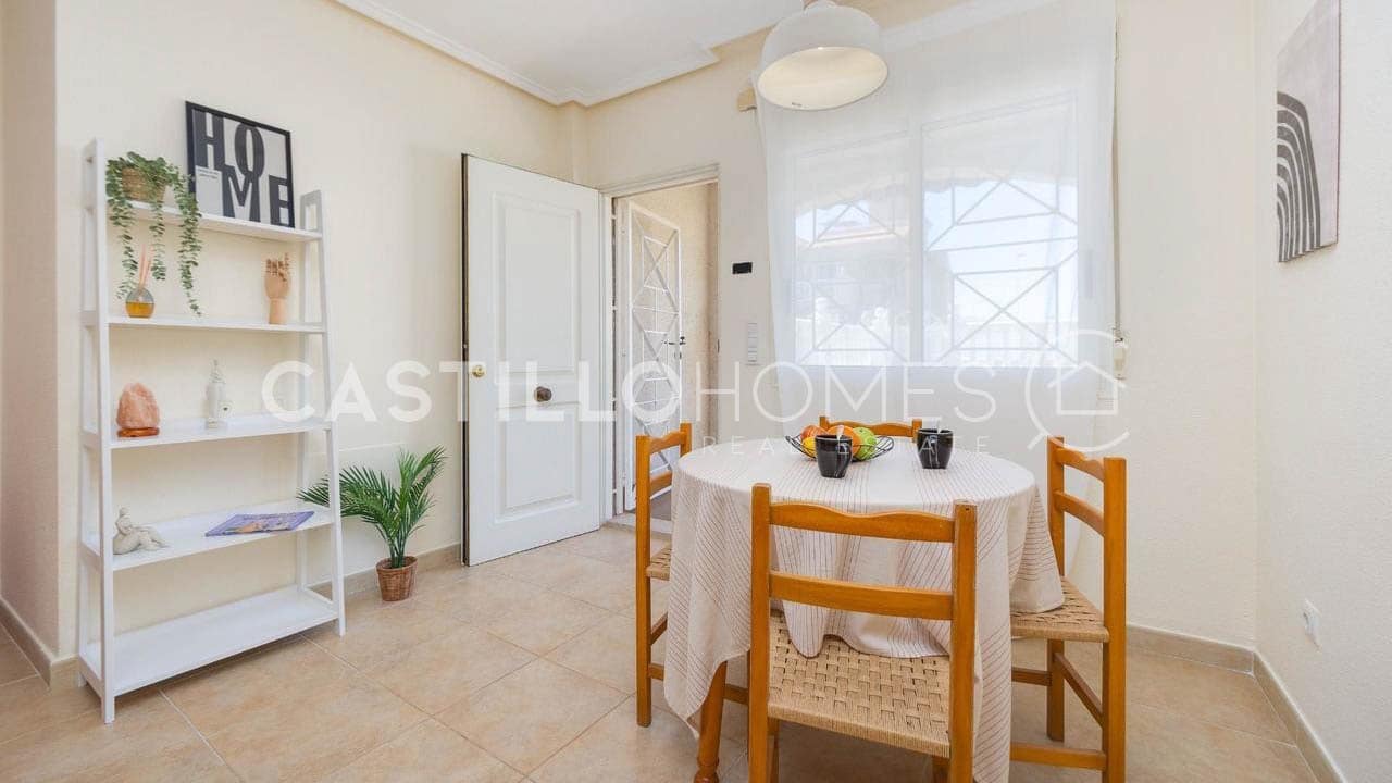 2 chambre Bungalow à vendre à Torrevieja avec piscine garage - 179 900 € (Ref: 9902109)