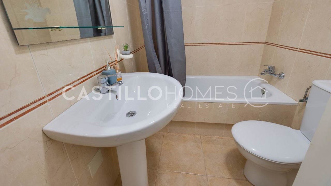 2 chambre Bungalow à vendre à Torrevieja avec piscine garage - 179 900 € (Ref: 9902109)