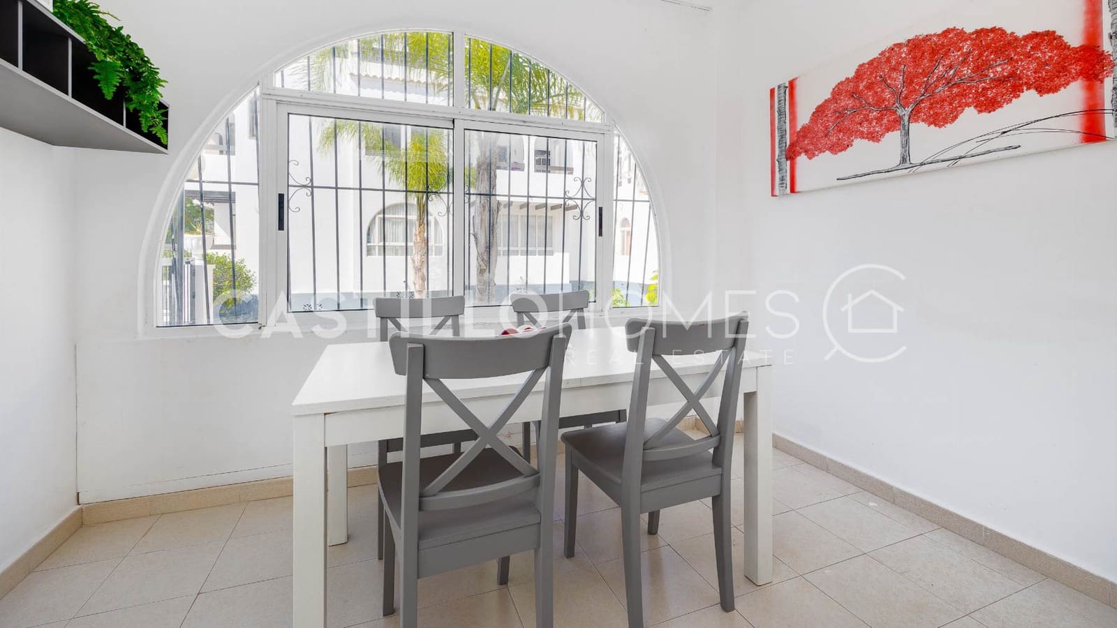 Bungalow de 2 habitaciones en Torrevieja en venta con piscina - 139.500 € (Ref: 9902110)