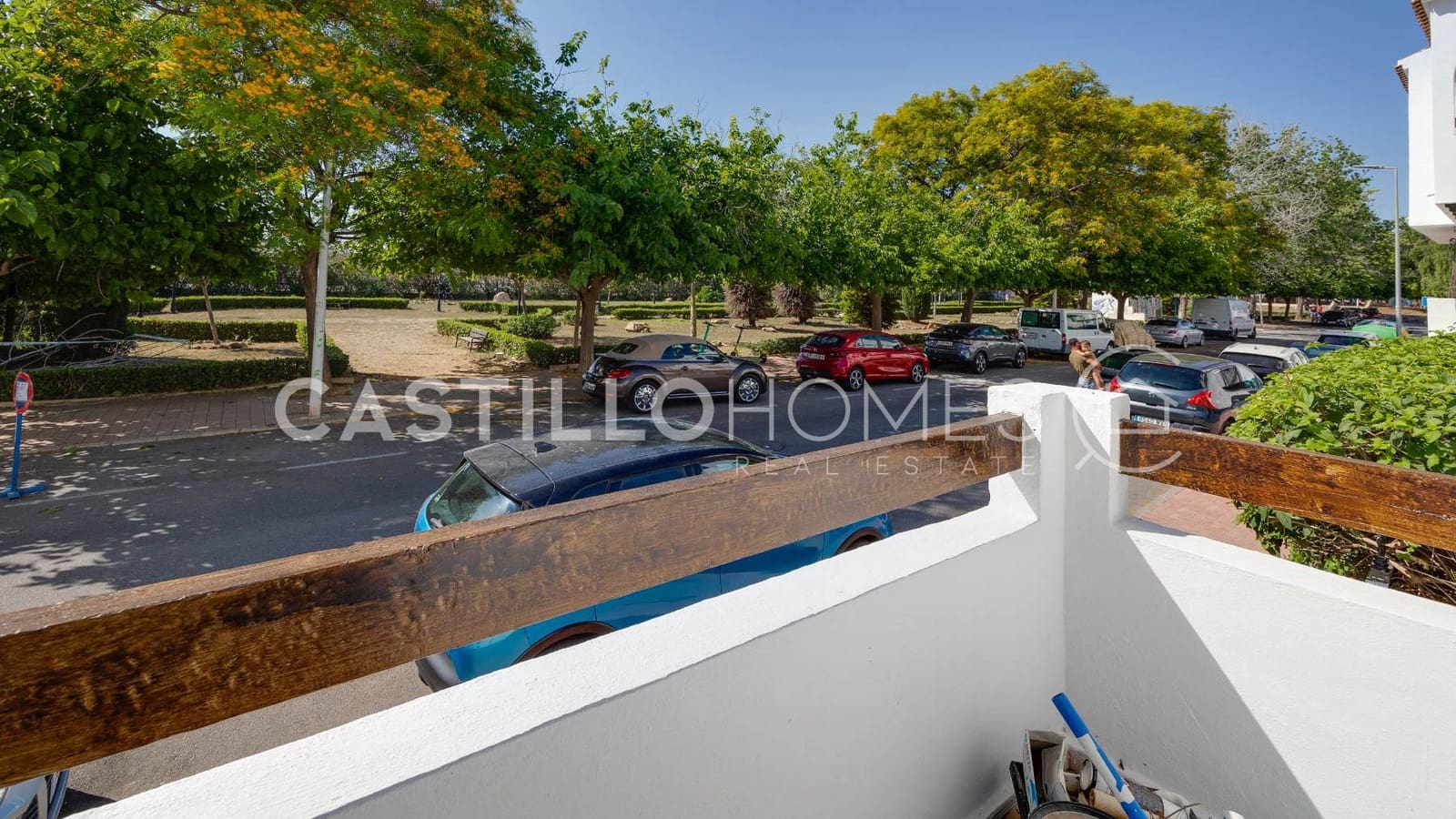 Bungalow de 2 habitaciones en Torrevieja en venta con piscina - 139.500 € (Ref: 9902110)
