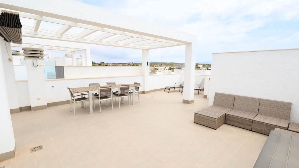 Bungalow de 2 habitaciones en Guardamar del Segura en venta con piscina garaje - 255.000 € (Ref: 9902111)